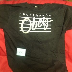 OBEY propaganda tshirt